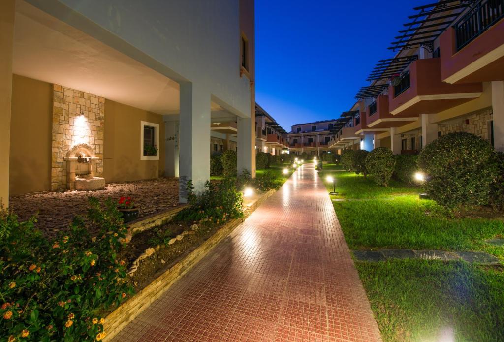 Mediterranean Beach Resort Laganas Exterior photo